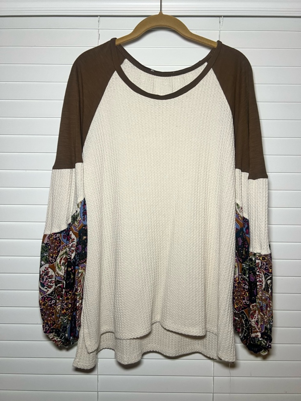Umgee  waffle Knit  Top with Patterned Balloon Sleeves - Cream & Brown